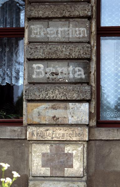 Dresden-Trachenberge, Döbelner Str. 1, 7.7.1996 (1).jpg - ... Barta, Kräutergewoelbe